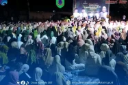Semarak Maulid Nabi di Bula, Warga Tumpah Ruah Sesaki Jalan Protokol