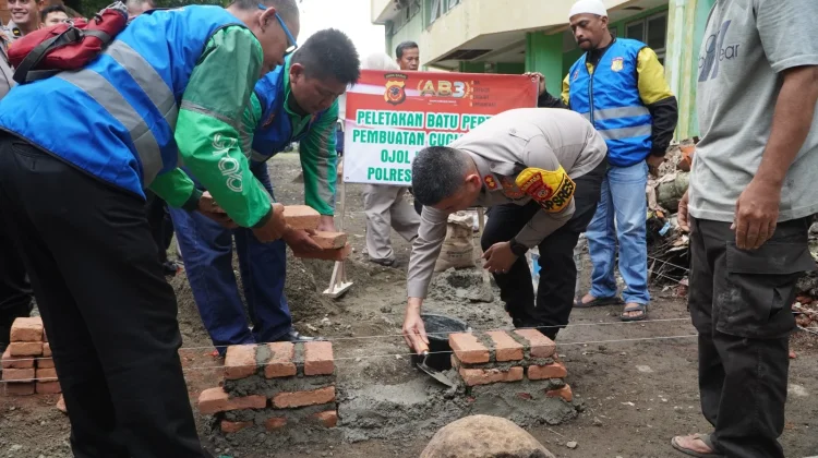 Polres Cirebon Kota Dukung Ojol Kamtibmas lewat Pembangunan Cuci Motor
