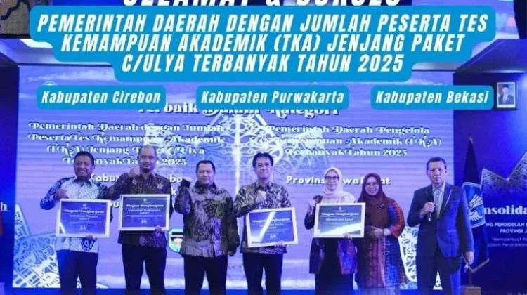 Strategi Kolaboratif Pemkab Cirebon Raih Penghargaan Jabar Beraksi 2025