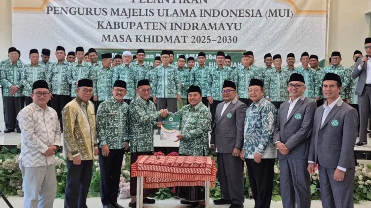 KH. Syaerozi Bilal Nakhodai MUI Indramayu Periode 2025-2030