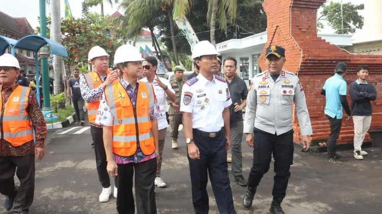 Rapikan Wajah Kota, Pemkot Cirebon Mulai Tata Kabel Telekomunikasi