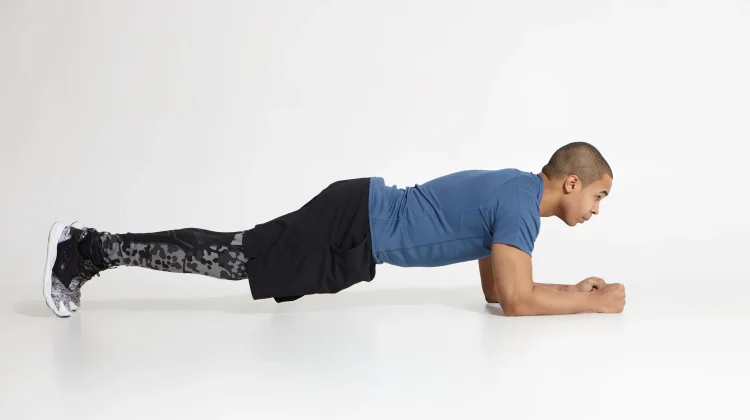 Manfaat Olahraga Plank saat Puasa