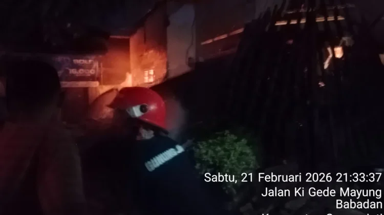 Korsleting Listrik, Rumah Tua 700 Meter di Buyut Cirebon Ludes Terbakar