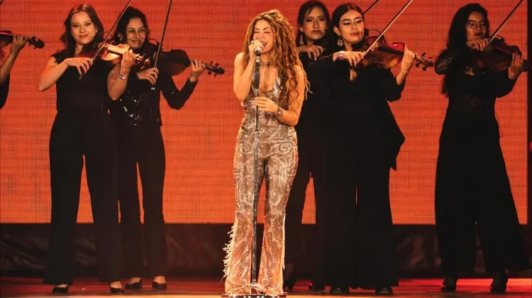 Shakira Gelar Konser Gratis di Zócalo