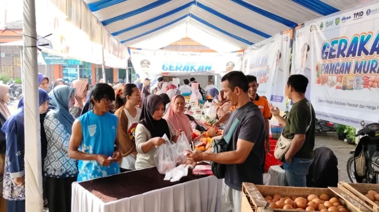 Gerakan Pangan Murah di Indramayu Memperkuat Daya Beli