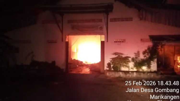 Pabrik Briket di Plumbon Kabupaten Cirebon Terbakar