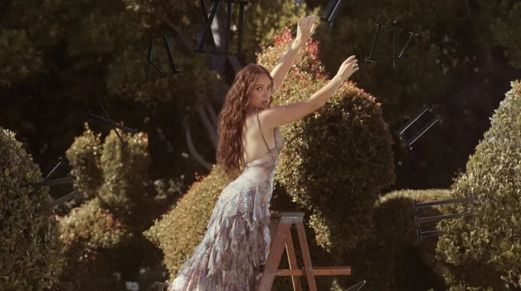Laufey Rilis Single ‘How I Get'