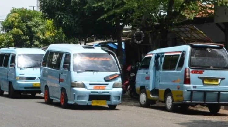 Mulai 1 Januari 2026, Pajak Kendaraan Plat Kuning di Jabar Turun