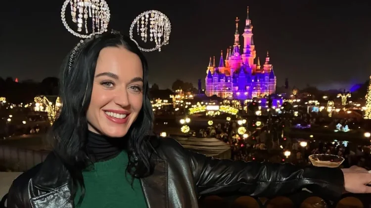 Katy Perry Cetak Rekor, Teenage Dream 10 Miliar Stream
