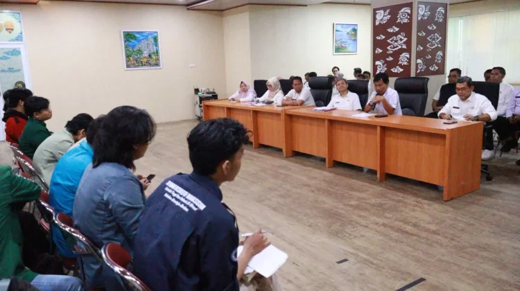Satu Tahun Menjabat, Effendi Edo Terima Kritik dan Aspirasi BEM Cirebon Raya