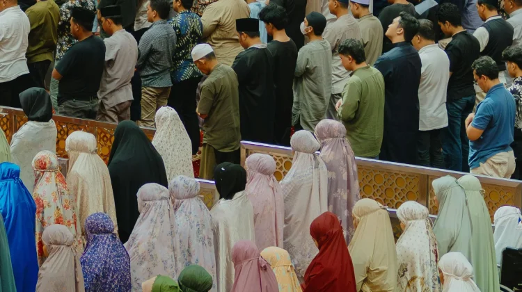 Pentingnya Mengisi Ramadan dengan Ibadah