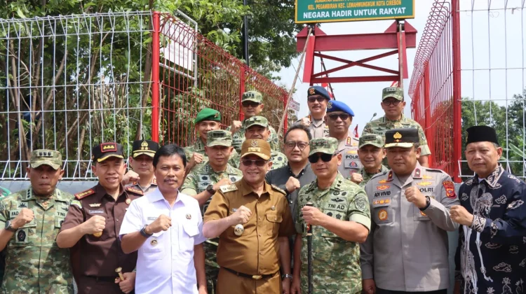 Wakapolda Jabar Hadiri Peresmian Jembatan Merah Putih Sungai Kriyan