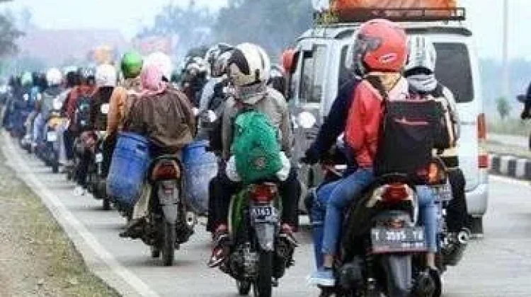 Tips Aman dan Nyaman Berkendara saat Perjalanan Mudik