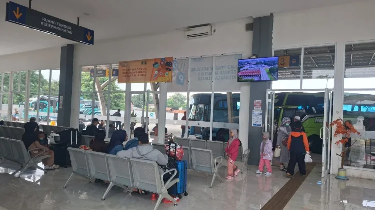 Terminal Harjamukti Cirebon Tunggu Kepastian Jadwal Arus Balik Gratis