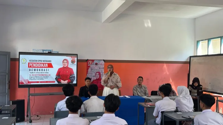 Legislator Jabar Edukasi Demokrasi Generasi Pemilih Pemula