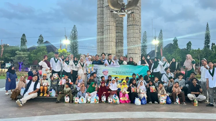 HMI - KAHMI Indramayu Berbagi Kebahagian Bersama Anak Yatim