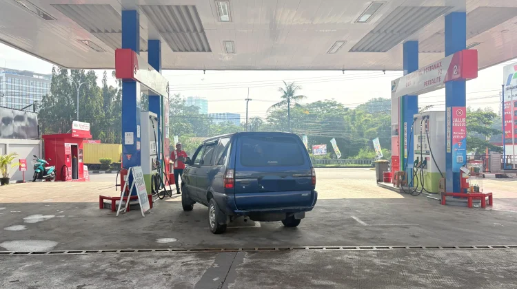 Pantauan Aktivitas SPBU Sunyaragi Cirebon Meningkat jelang Mudik