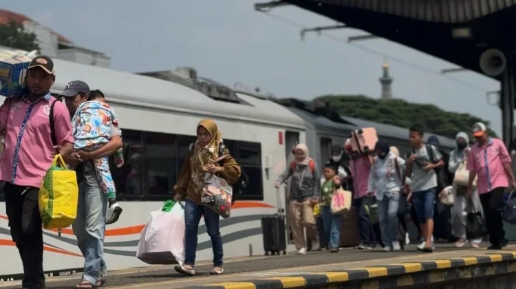 Penumpang KA di Cirebon Terus Bertambah jelang Lebaran