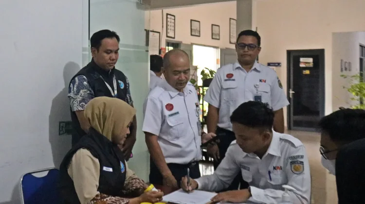 Tes Urine Awak KA, KAI Daop 3 Cirebon Perkuat Keselamatan 2026