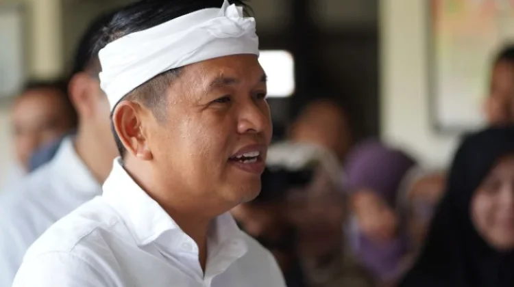 Arus Mudik, KDM Beri Kompensasi Rp50.000 untuk Pencari Koin di Pantura