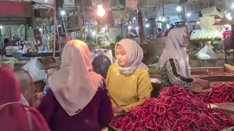 Stok Kentang Laris, Harga Cabai di Jagasatru Mulai Naik