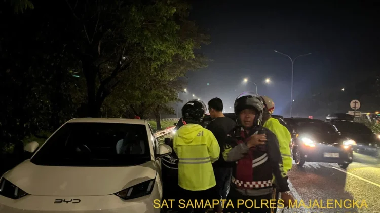 Gerak Cepat Polres Majalengka Evakuasi Korban Kecelakaan di KM 152 Tol Cipali