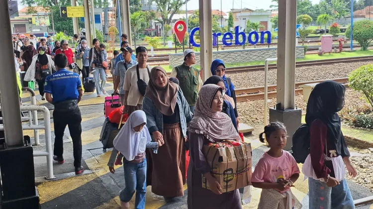 Penumpang Kereta Api Daop 3 Cirebon Tembus 9.650 Menjelang Puncak Mudik Lebaran