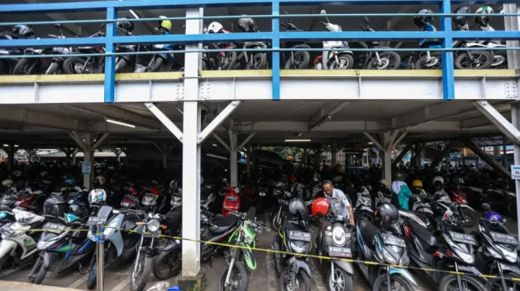 Keluhan Ramai Parkir Liar jelang Lebaran di Grup Facebook KOCI