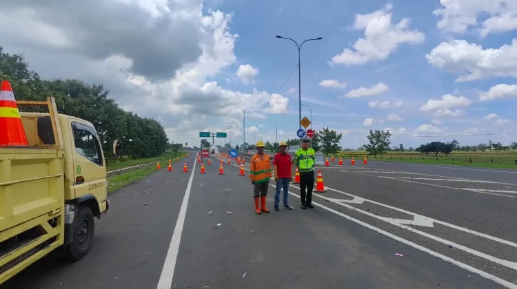 One Way Dihentikan, Polres Majalengka Gerak Cepat Normalkan Arus Tol Cipali