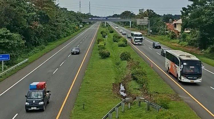 Pantauan Arus Mudik Ruas Talun, Jembatan Penyebrangan KM 202 Tol Palimanan Kanci