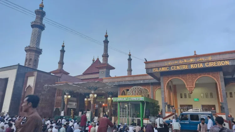 Wali Kota Cirebon Ajak Perkuat Kepedulian Sosial di Momentum Idulfitri