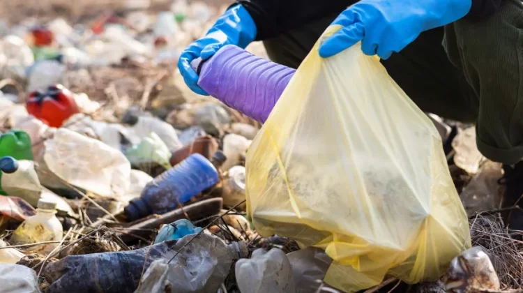 Tangani Lonjakan Sampah Lebaran, DLH Cirebon Fokus Sampah Rumah Tangga
