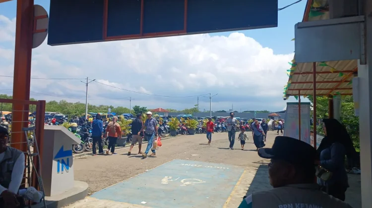 Kunjungan Wisata Bahari Kejawanan Cirebon Capai 12 Ribu saat Libur Lebaran