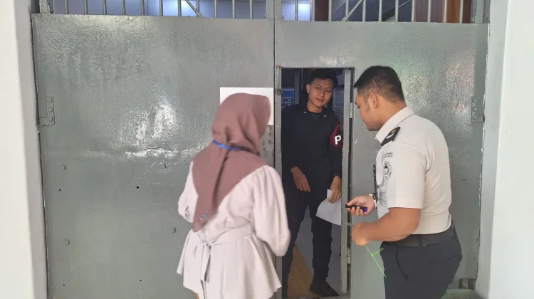 Kunjungan Lebaran Hari Kedua Lapas Kuningan Berjalan Tertib