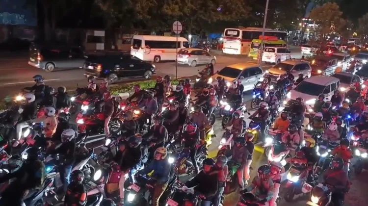 Arus Balik H+2 Lebaran 2026 di Cirebon Dipadati 73 Ribu Kendaraan