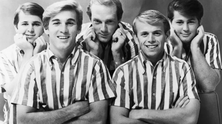 The Beach Boys Rayakan Enam Dekade Album Pet Sounds