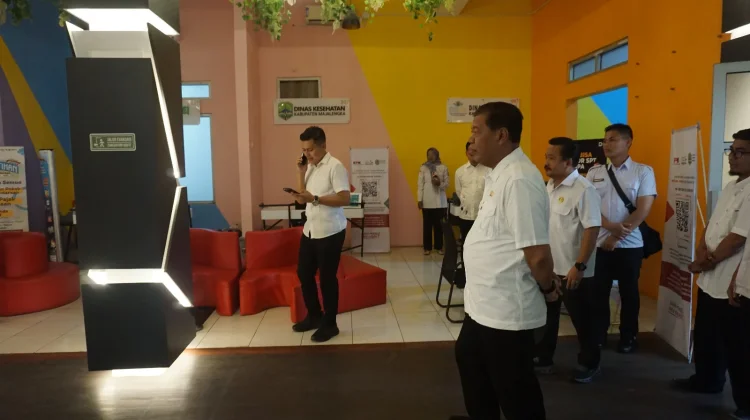 Sidak Hari Pertama Kerja, Bupati Majalengka Pastikan Layanan Publik Tetap Prima