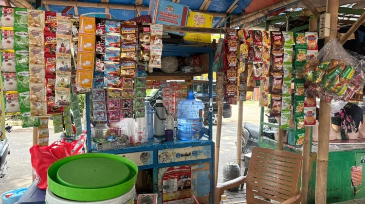Libur Lebaran, PKL Keraton Kasepuhan Catat Lonjakan Pembeli