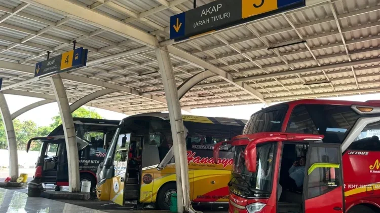 Lonjakan Penumpang Arus Balik di Terminal Harjamukti Cirebon Naik 15 Persen