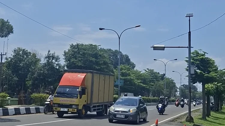 Terpantau Ramai, Lalu Lintas di Sejumlah Simpang Cirebon Terkendali