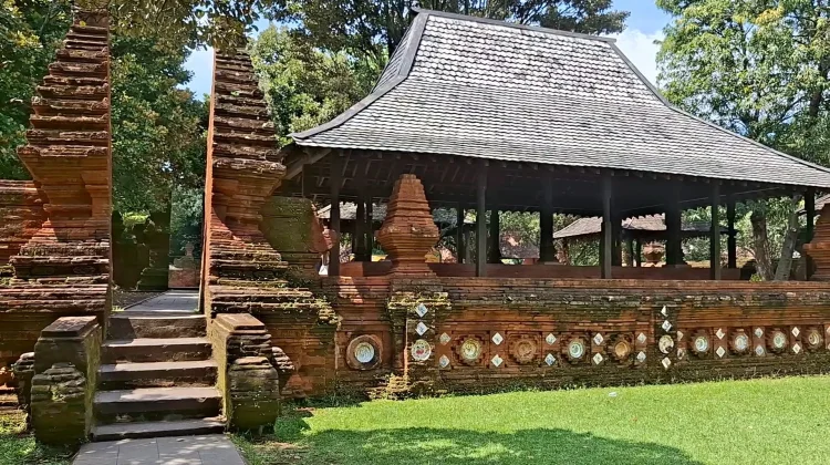 Sejarah Keraton Kasepuhan dan Strategi Dakwah Sunan Gunung Jati