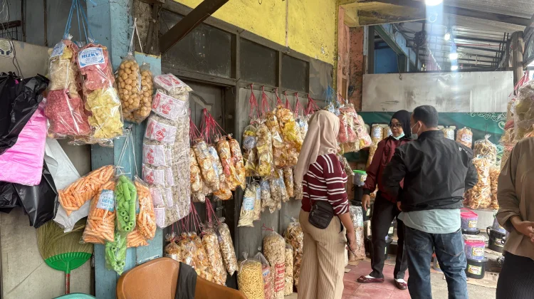 Penjualan Oleh-Oleh Cirebon Naik 90 Persen saat Lebaran 2026