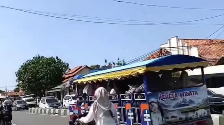 Macet 7 Km di Kawasan Makam Gunung Jati