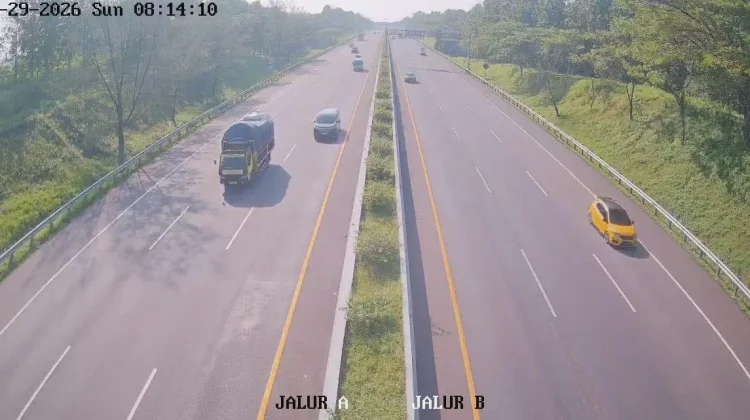 26 Ribu Kendaraan Melintas di Cipali, Arus Terkendali