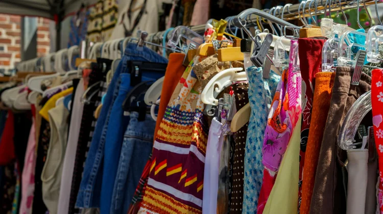 Perbedaan Signifikan antara Thrifting dan Barang Preloved
