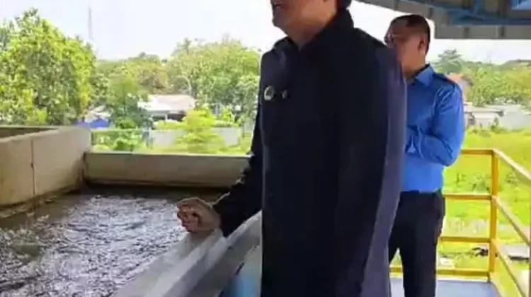 Lucky Hakim Desak PDAM Perbaiki Layanan Air Minum