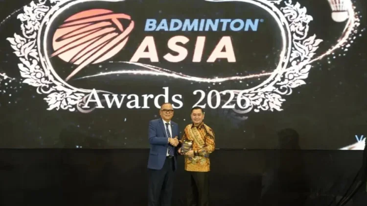 Fadil Imran Raih Meritorious Award Badminton Asia 2026
