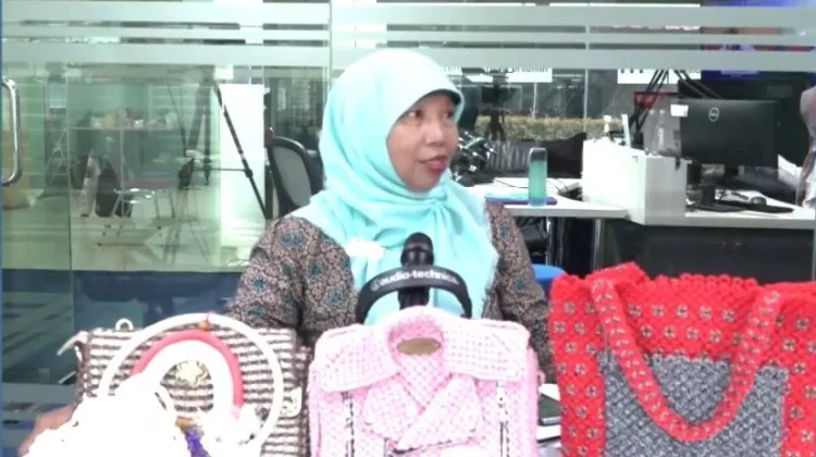 UMKM Makrame Cirebon Kembangkan Produk Dekorasi dan Fashion