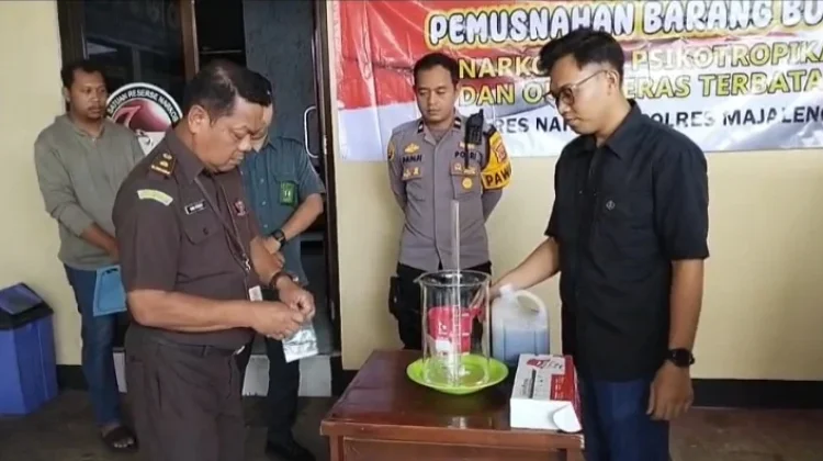 Musnahkan Barbuk Sabu, Komitmen Tegas Polres Majalengka Perangi Narkoba