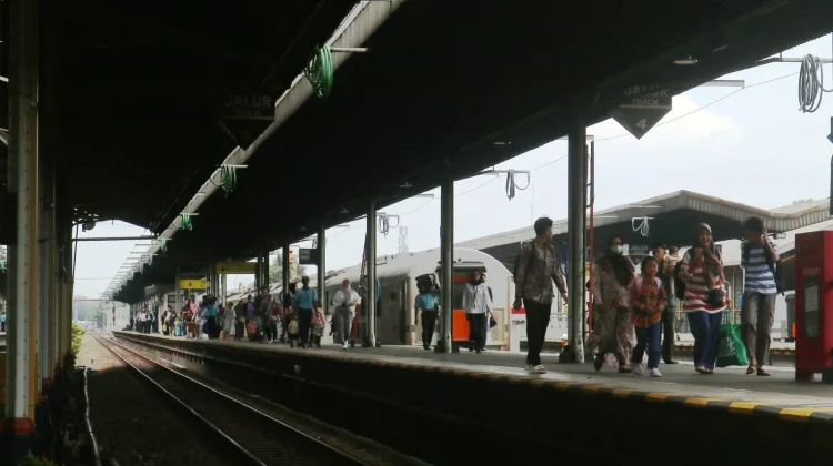 Konektivitas Kereta Api Tingkatkan Kunjungan Wisata ke Cirebon